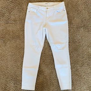 White distressed skinny jeans